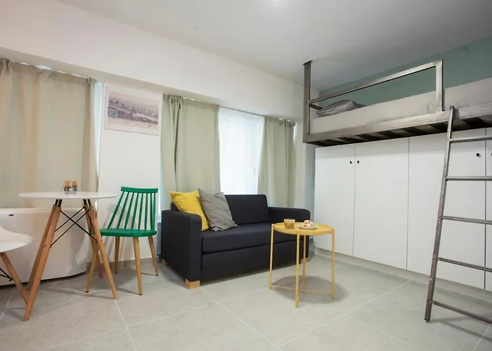 Scandi Apartment Downtown Η4 *